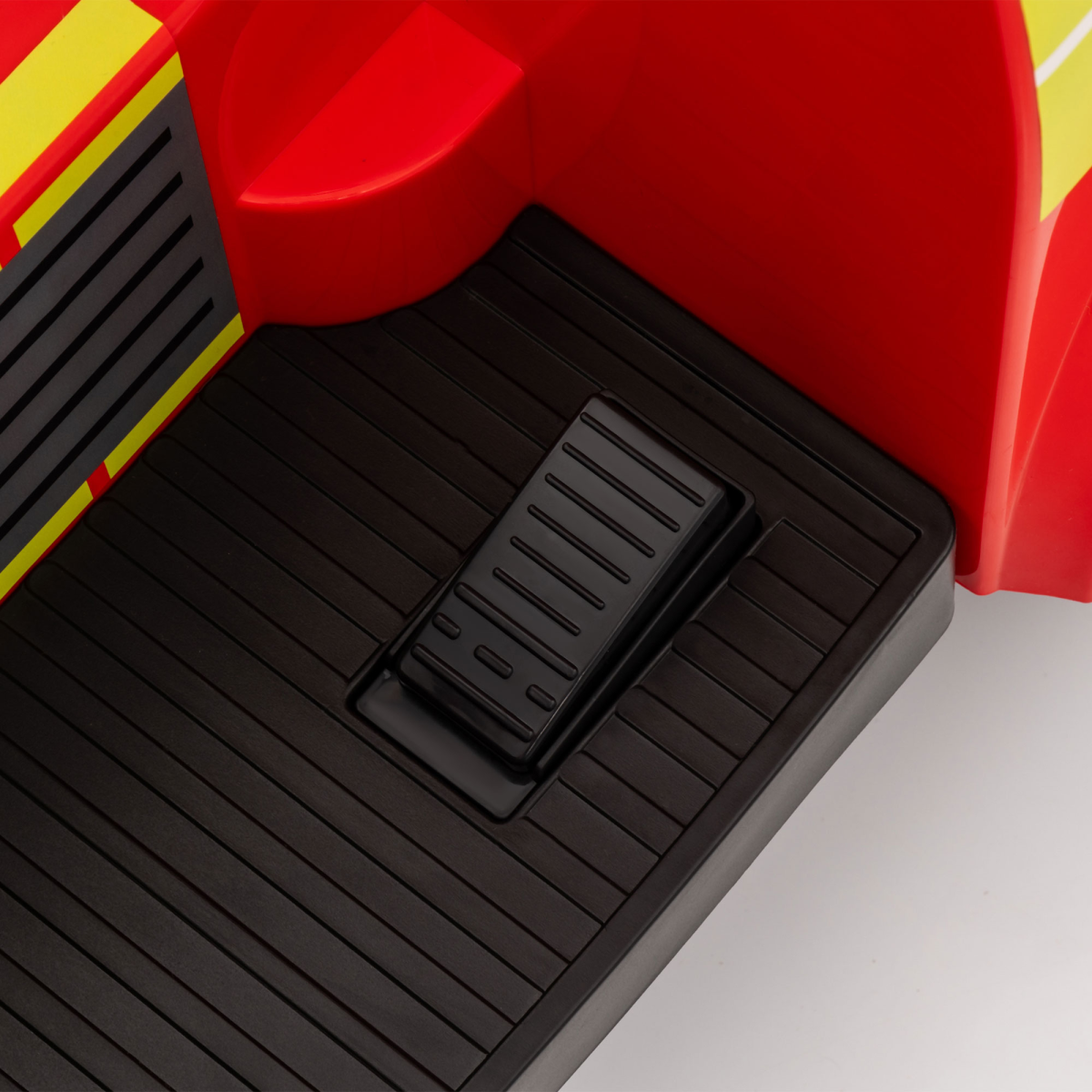 AIYAPLAY 12V Ride-On Fire Engine with Siren & Flashing Lights